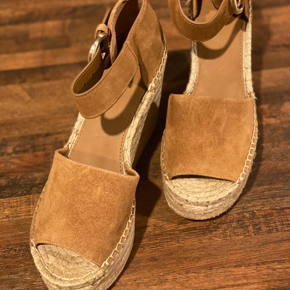 COPY - Selling Marc Fisher wedges